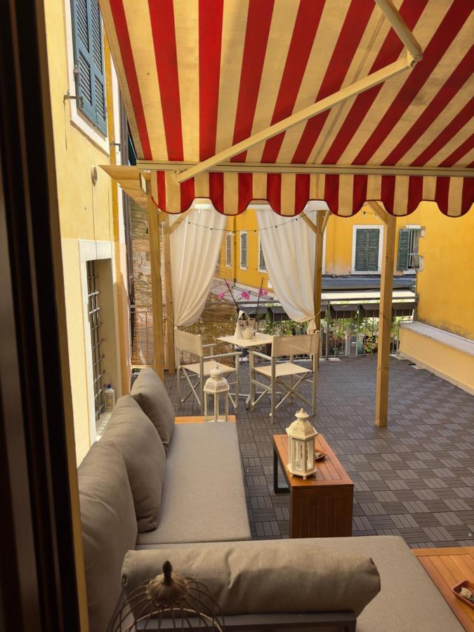 Napule...E Apartments Peschiera del Garda Dış mekan fotoğraf